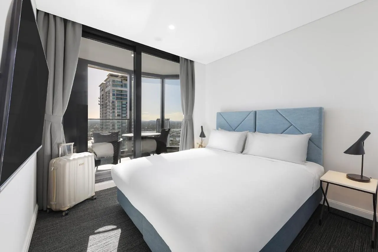Meriton Suites Surfers Paradise Gold Coast 5*,  Australia