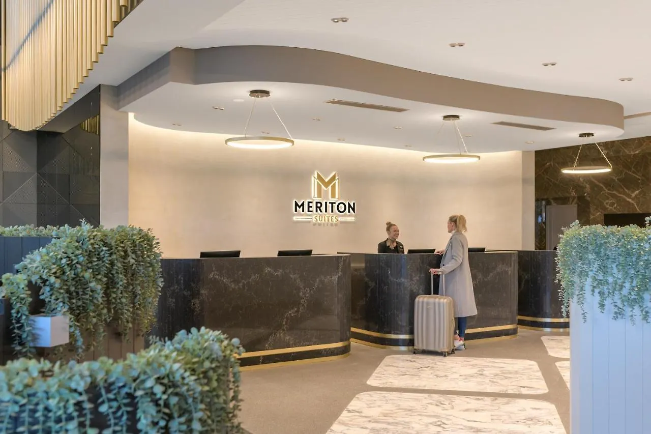 Meriton Suites Surfers Paradise Gold Coast
