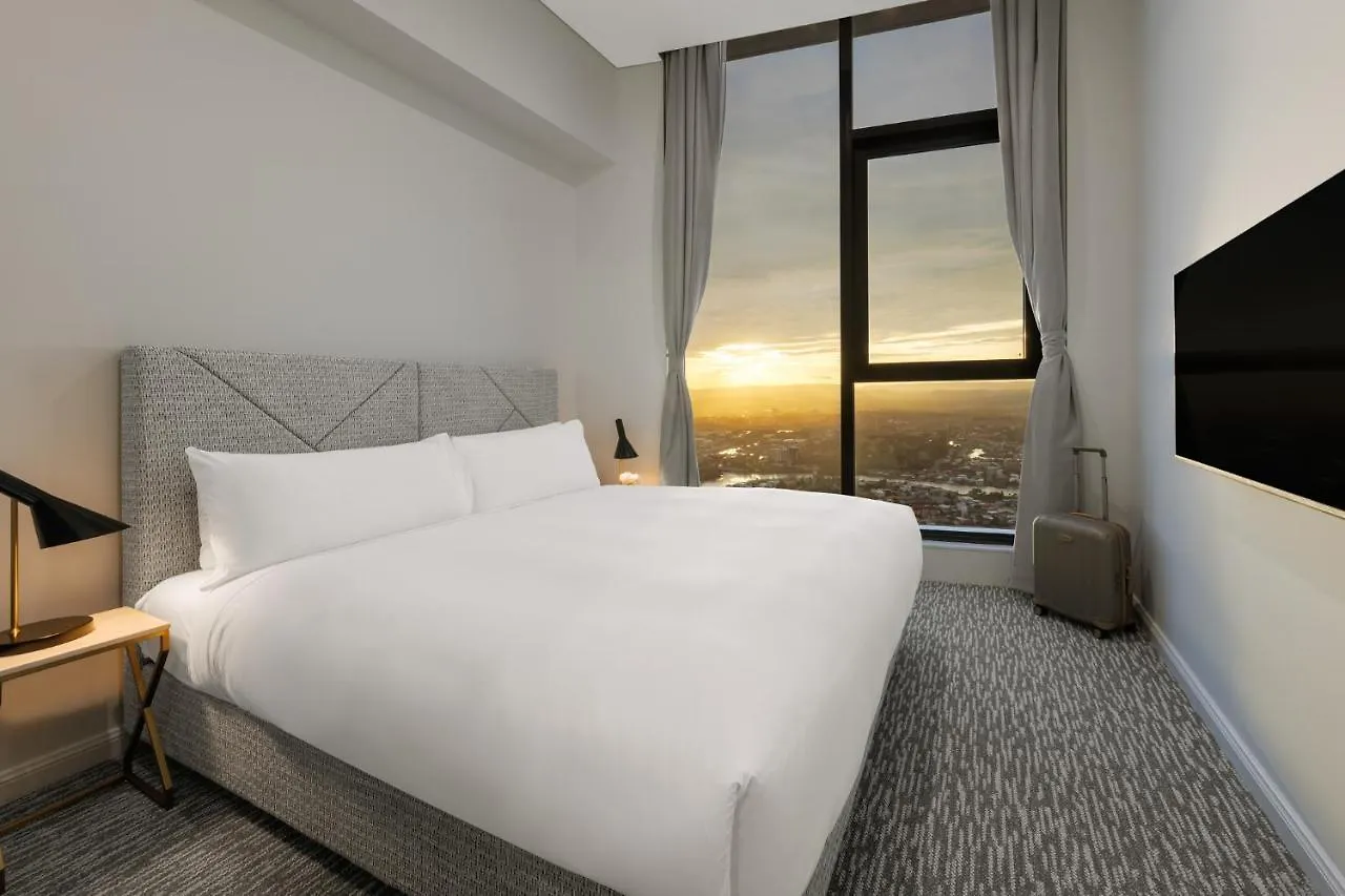 Meriton Suites Surfers Paradise Gold Coast Australia