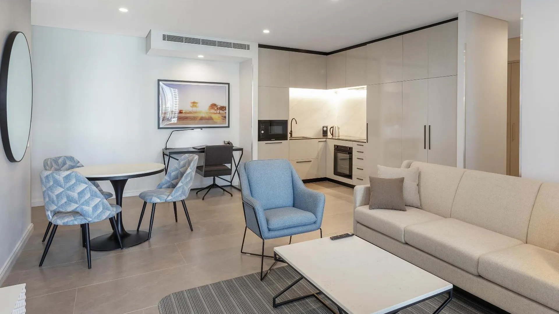 Meriton Suites Surfers Paradise Gold Coast 5*,
